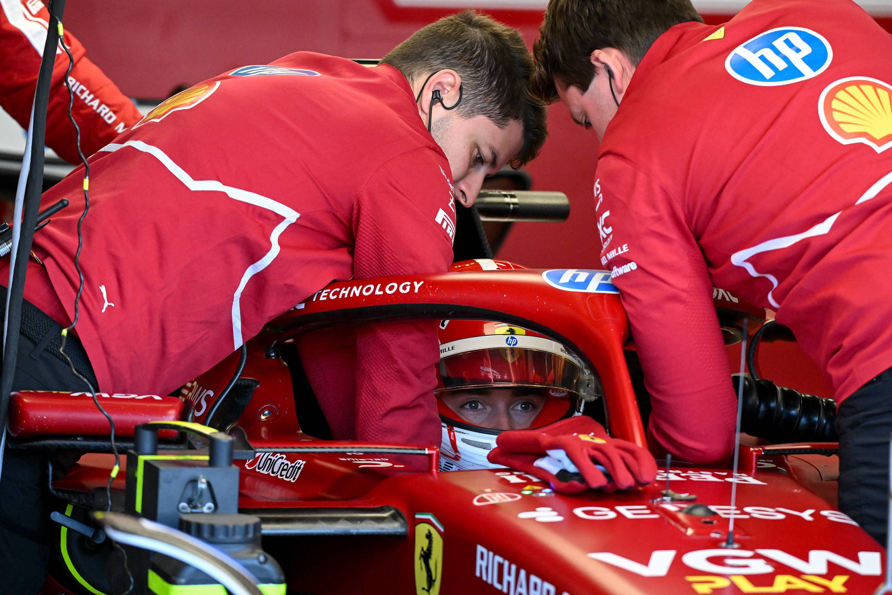 爱游戏官网-梅赛德斯绝杀红牛二队，勒克莱尔高光表现