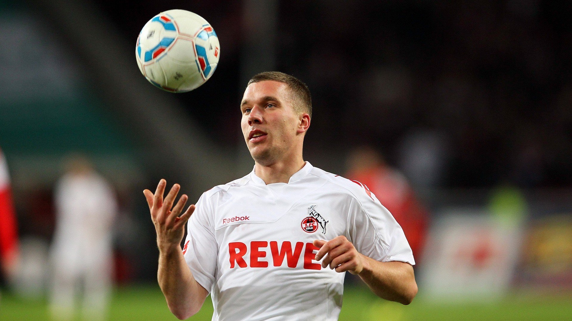 爱游戏-保罗的节奏，F1年度争冠之夜的无声战歌