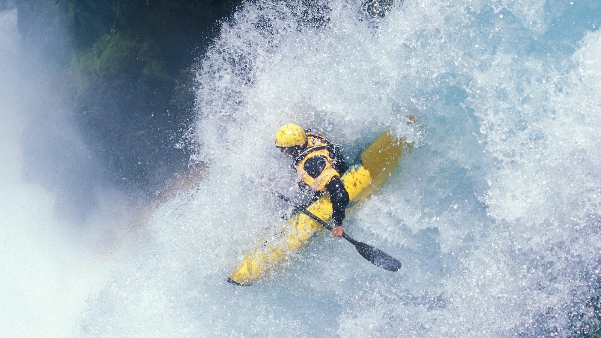 爱游戏体育-当F1争冠战火燃至CBA赛场，山西队如何用赛道战术力克开拓者？